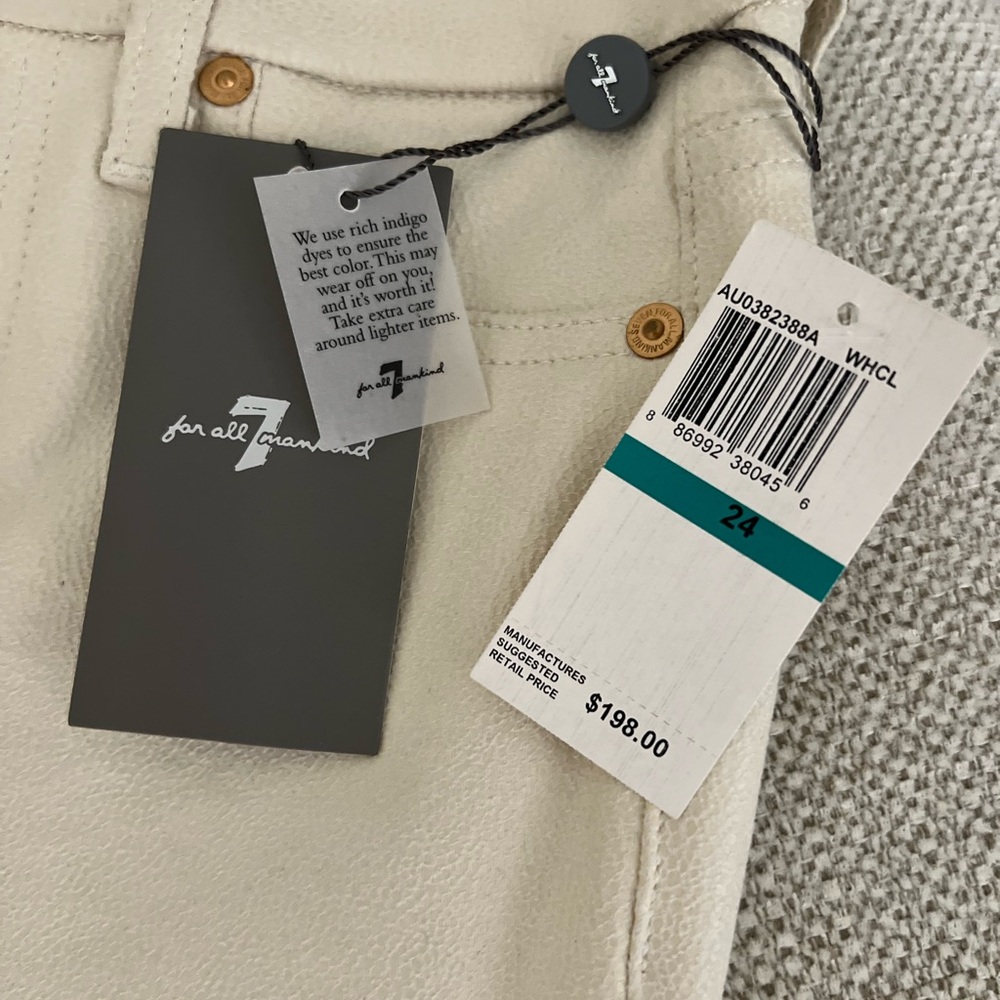 NWT 7 for all Mankind. off white looks like leather great for Speing and summer